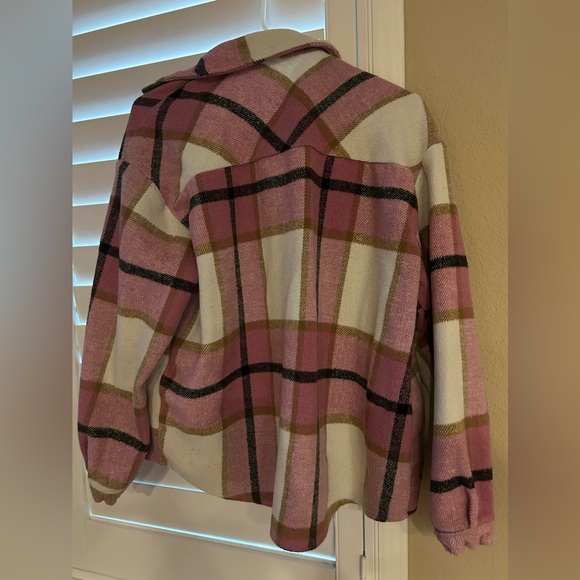 Pink flannel jacket - Picture 2 of 3
